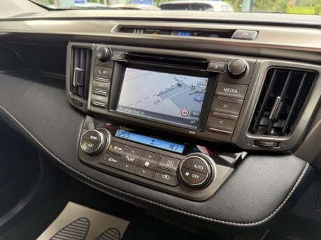 Toyota Rav4 2.0 D-4D Business Edition 2WD Euro 5 (s/s) 5dr 34