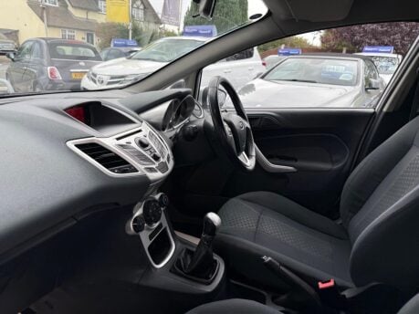 Ford Fiesta 1.25 Zetec 5dr 28