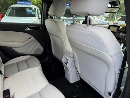 Mercedes-Benz B Class 1.8 B180 CDI BlueEfficiency SE 7G-DCT Euro 5 (s/s) 5dr 22