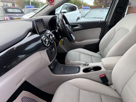 Mercedes-Benz B Class 1.8 B180 CDI BlueEfficiency SE 7G-DCT Euro 5 (s/s) 5dr 35