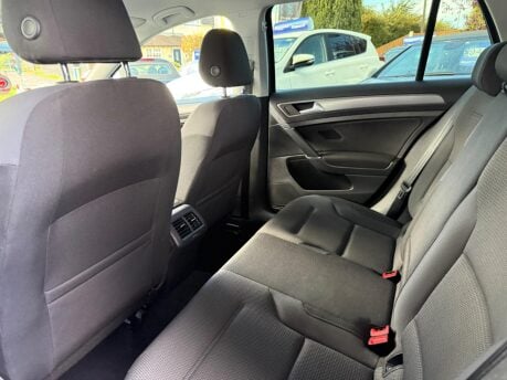 Volkswagen Golf 1.6 TDI BlueMotion Tech Match Edition DSG Euro 6 (s/s) 5dr 38