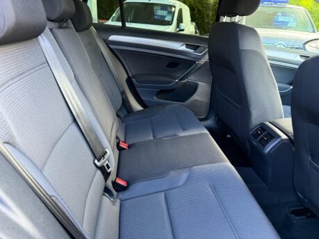 Volkswagen Golf 1.6 TDI BlueMotion Tech Match Edition DSG Euro 6 (s/s) 5dr 36