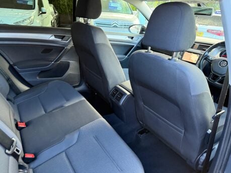 Volkswagen Golf 1.6 TDI BlueMotion Tech Match Edition DSG Euro 6 (s/s) 5dr 37