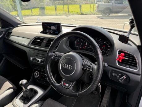 Audi Q3 2.0 TDI S line Plus quattro Euro 5 (s/s) 5dr 12