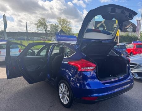 Ford Focus 1.5 TDCi Titanium Euro 6 (s/s) 5dr 33