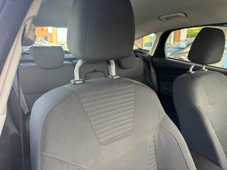 Ford Focus 1.5 TDCi Titanium Euro 6 (s/s) 5dr 24