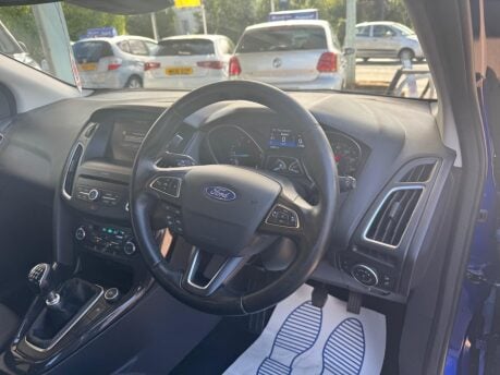 Ford Focus 1.5 TDCi Titanium Euro 6 (s/s) 5dr 26