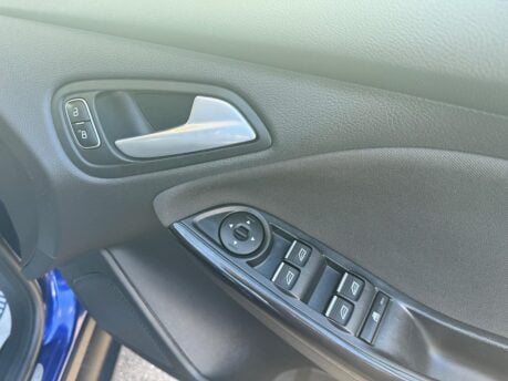 Ford Focus 1.5 TDCi Titanium Euro 6 (s/s) 5dr 19