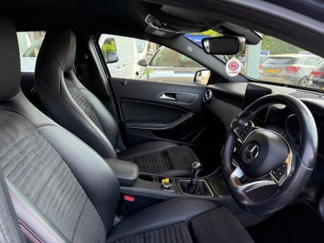 Mercedes-Benz A Class 1.6 A160 AMG Line Euro 6 (s/s) 5dr 33