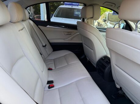 BMW 5 Series 3.0 525d SE Touring Steptronic Euro 5 5dr 31