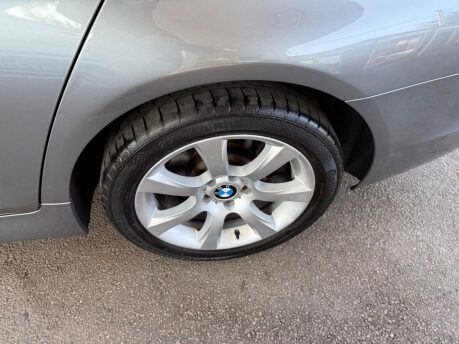 BMW 5 Series 3.0 525d SE Touring Steptronic Euro 5 5dr 17