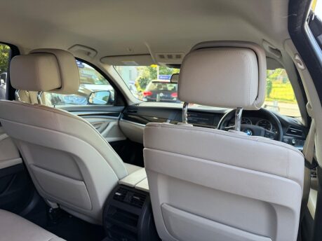 BMW 5 Series 3.0 525d SE Touring Steptronic Euro 5 5dr 33