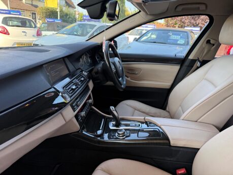 BMW 5 Series 3.0 525d SE Touring Steptronic Euro 5 5dr 37