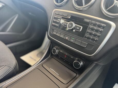 Mercedes-Benz A Class 1.5 A180 CDI SE 7G-DCT Euro 5 (s/s) 5dr 22