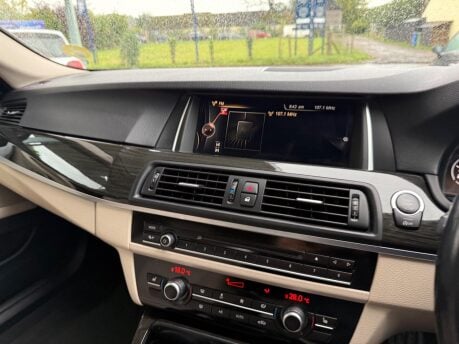 BMW 5 Series 2.0 520d Luxury Auto Euro 6 (s/s) 4dr 14