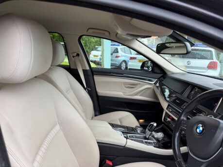 BMW 5 Series 2.0 520d Luxury Auto Euro 6 (s/s) 4dr 5