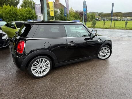 Mini Hatch 1.5 Cooper Euro 6 (s/s) 3dr 11
