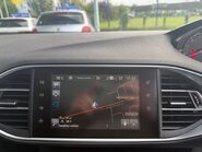 Peugeot 308 1.6 e-HDi Feline Euro 5 (s/s) 5dr 27