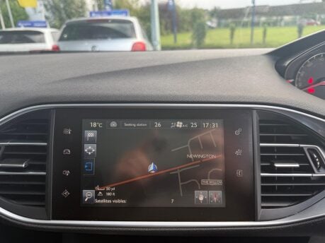 Peugeot 308 1.6 e-HDi Feline Euro 5 (s/s) 5dr 27