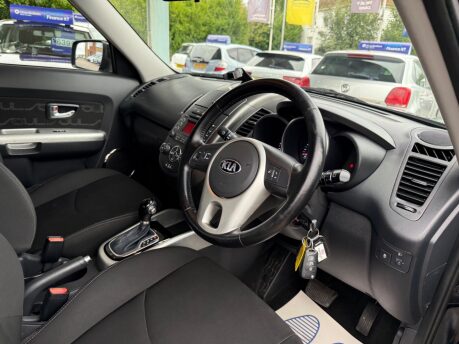Kia Soul 1.6 CRDi 2 Auto Euro 5 5dr 17