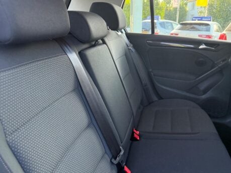 Volkswagen Golf 1.6 TDI Match DSG Euro 5 5dr 9