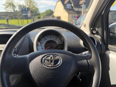Toyota Aygo 1.0 VVT-i Ice Euro 5 5dr 11