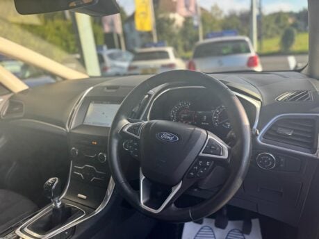 Ford S-Max 2.0 TDCi Titanium Euro 6 (s/s) 5dr 25