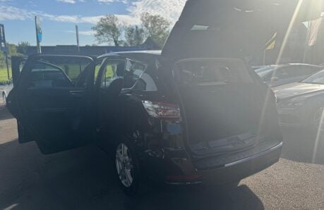 Ford S-Max 2.0 TDCi Titanium Euro 6 (s/s) 5dr 32