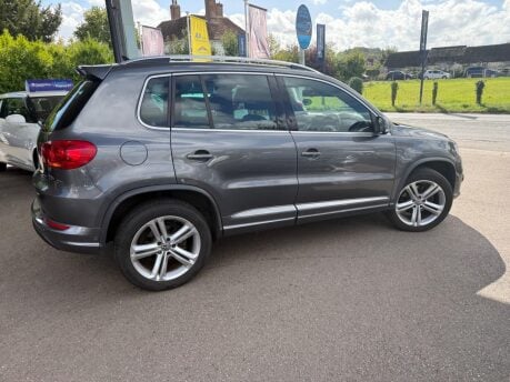 Volkswagen Tiguan 2.0 TDI BlueMotion Tech R-Line Edition DSG 4WD Euro 6 (s/s) 5dr 7