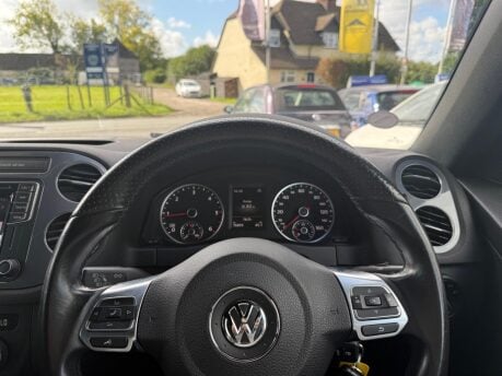 Volkswagen Tiguan 2.0 TDI BlueMotion Tech R-Line Edition DSG 4WD Euro 6 (s/s) 5dr 12