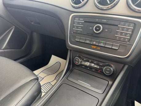 Mercedes-Benz GLA 2.1 GLA200d Sport 7G-DCT Euro 6 (s/s) 5dr 23