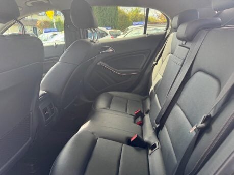 Mercedes-Benz GLA 2.1 GLA200d Sport 7G-DCT Euro 6 (s/s) 5dr 28