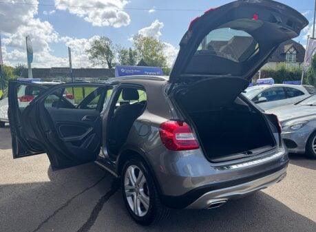 Mercedes-Benz GLA 2.1 GLA200d Sport 7G-DCT Euro 6 (s/s) 5dr 33