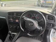Volkswagen Golf 1.6 TDI BlueMotion Tech SE Nav Euro 6 (s/s) 5dr 14