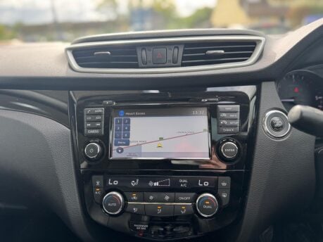 Nissan Qashqai 1.6 dCi Tekna 2WD Euro 6 (s/s) 5dr 11