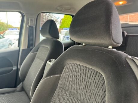 Citroen C3 Picasso 1.6 VTi Exclusive EGS6 Euro 5 5dr 29