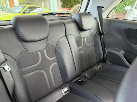 Dacia Sandero Stepway 1.5 dCi Laureate Euro 6 (s/s) 5dr 11