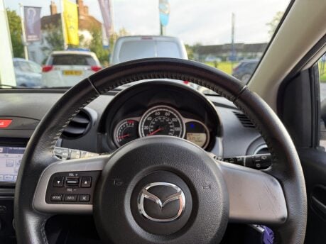 Mazda 2 1.3 Venture Euro 5 5dr 35