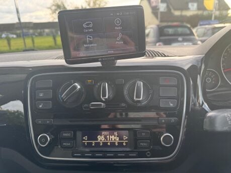 Volkswagen Up 1.0 up! Black Euro 5 3dr 11