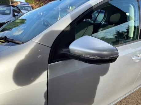 Volkswagen Golf 1.6 TDI Match DSG Euro 5 5dr 20