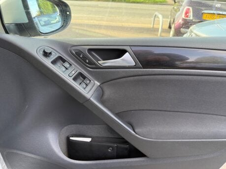 Volkswagen Golf 1.6 TDI Match DSG Euro 5 5dr 25