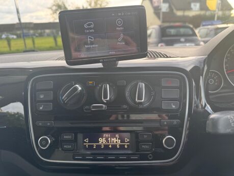 Volkswagen Up 1.0 up! Black Euro 5 3dr 8