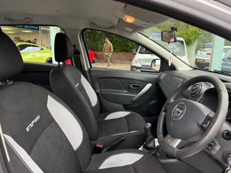 Dacia Sandero Stepway 1.5 dCi Laureate Euro 6 (s/s) 5dr 21