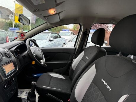 Dacia Sandero Stepway 1.5 dCi Laureate Euro 6 (s/s) 5dr 37
