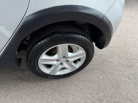 Dacia Sandero Stepway 1.5 dCi Laureate Euro 6 (s/s) 5dr 29