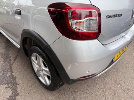 Dacia Sandero Stepway 1.5 dCi Laureate Euro 6 (s/s) 5dr 38