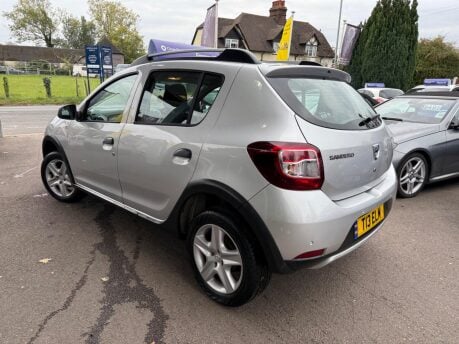Dacia Sandero Stepway 1.5 dCi Laureate Euro 6 (s/s) 5dr 11