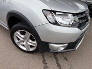 Dacia Sandero Stepway 1.5 dCi Laureate Euro 6 (s/s) 5dr 39