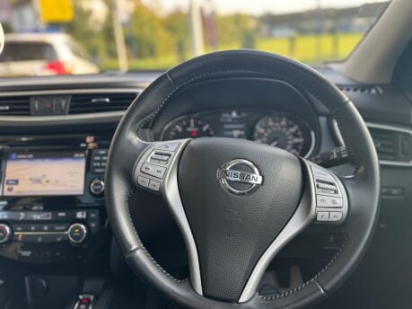Nissan Qashqai 1.6 dCi Tekna 2WD Euro 6 (s/s) 5dr 22