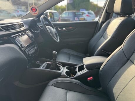 Nissan Qashqai 1.6 dCi Tekna 2WD Euro 6 (s/s) 5dr 31
